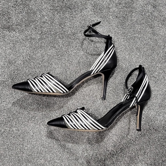 White House Black market ankle strap heels - Picture 2 of 6
